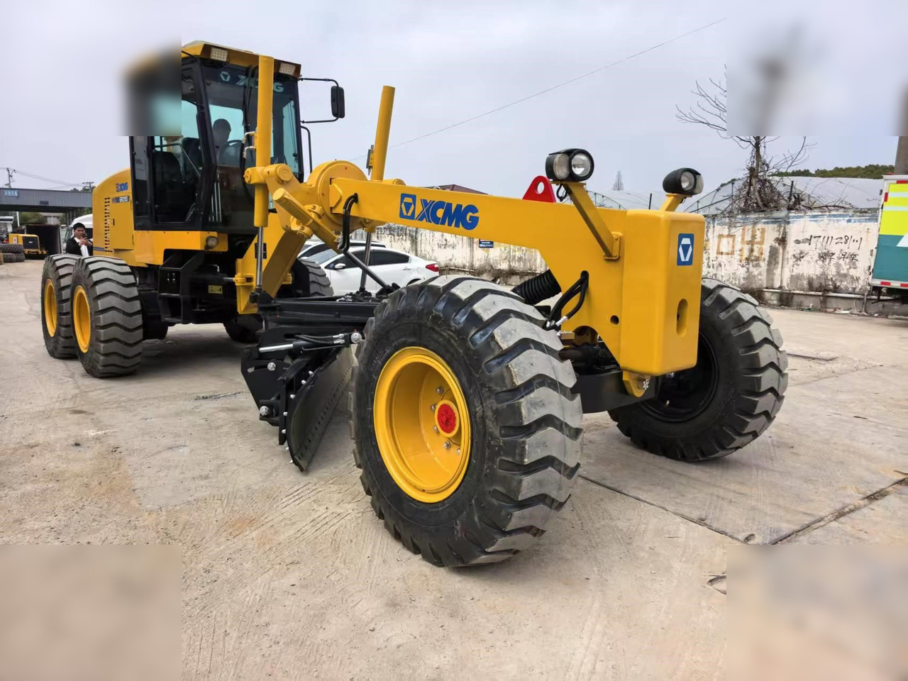 XCMG GR2153 - Grader: gambar 2 XCMG GR2153 - Grader: gambar 2