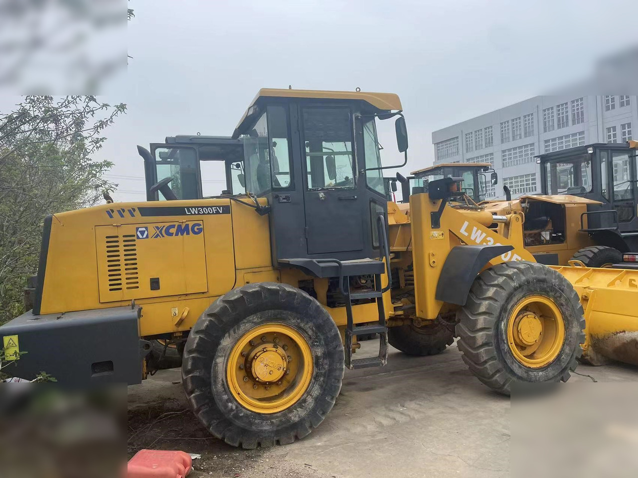 XCMG LW300F - Wheel loader: gambar 2 XCMG LW300F - Wheel loader: gambar 2