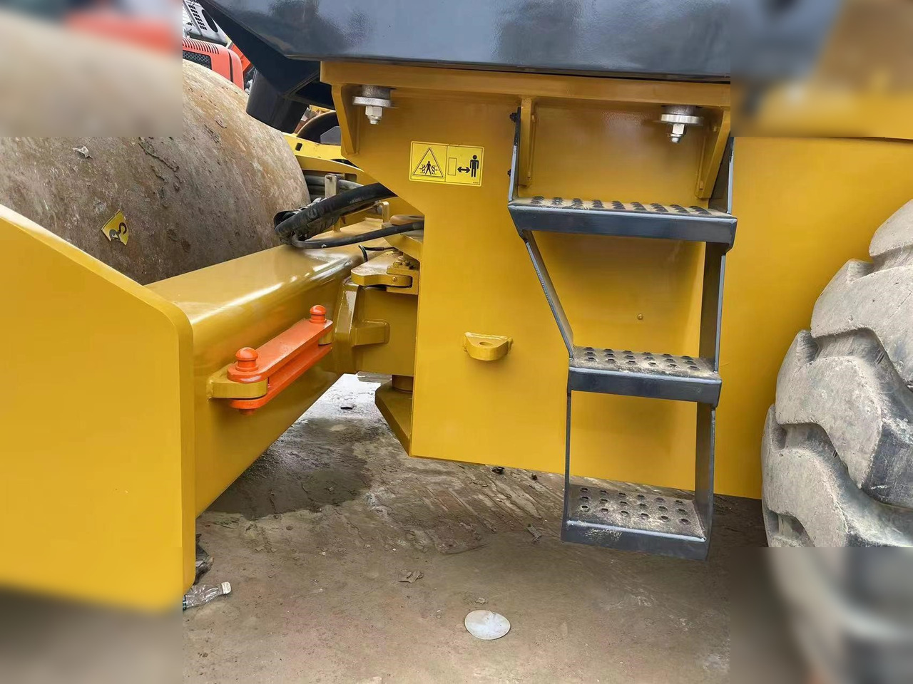 Pemadat XCMG XS143J: gambar 7