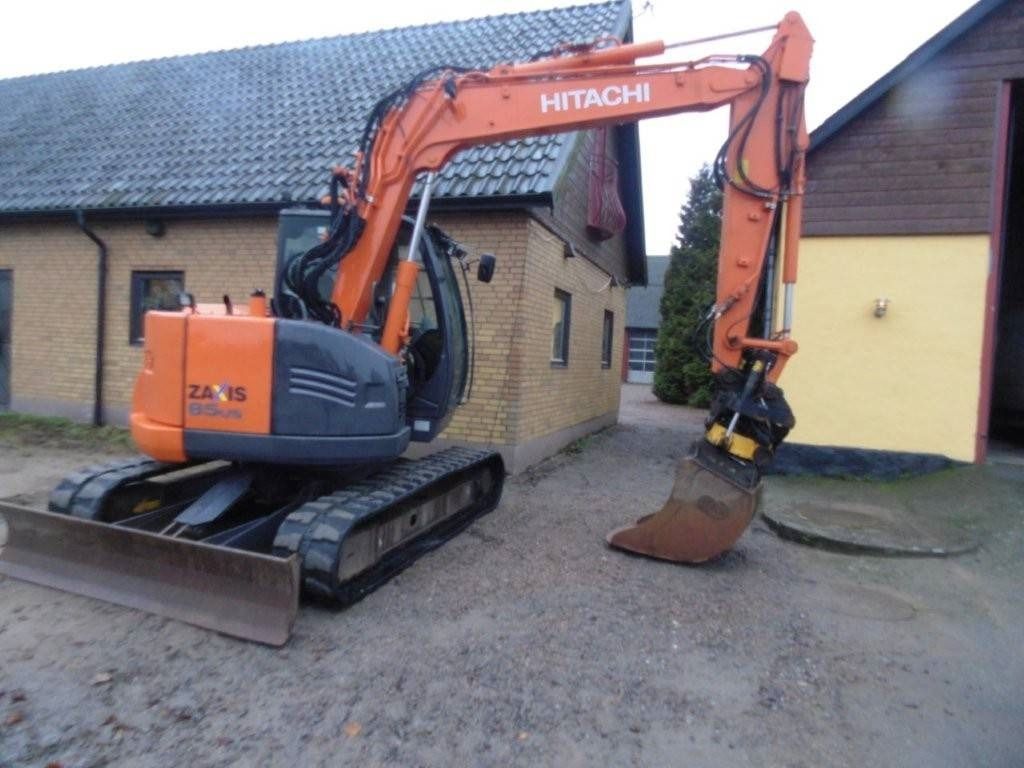Hitachi 85US - Ekskavator mini: gambar 2 Hitachi 85US - Ekskavator mini: gambar 2