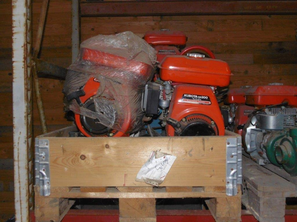 Kubota GS 200 - Genset: gambar 1 Kubota GS 200 - Genset: gambar 1