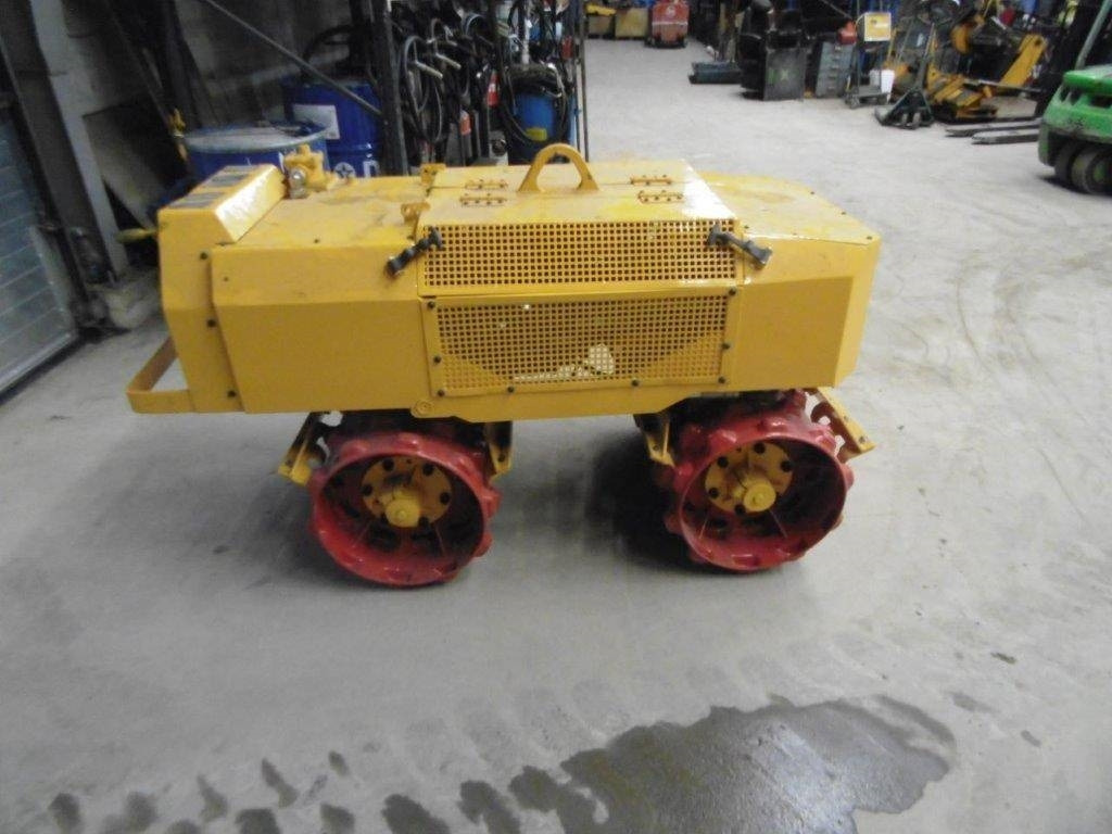 Wacker Lerpackningsvält WDH 86/110 1400 kg - Roller mini: gambar 2 Wacker Lerpackningsvält WDH 86/110 1400 kg - Roller mini: gambar 2