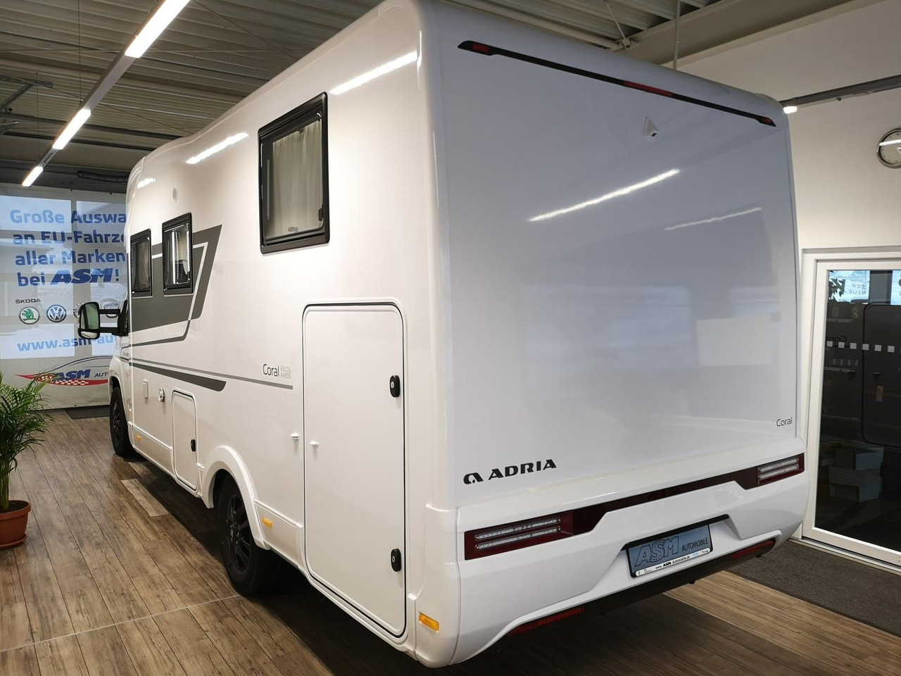 Adria Coral ALL-IN 650 DL*SOLAR*MARKISE*NAVI*SOFORT* - Mobil rumah semi-terintegrasi: gambar 5 Adria Coral ALL-IN 650 DL*SOLAR*MARKISE*NAVI*SOFORT* - Mobil rumah semi-terintegrasi: gambar 5