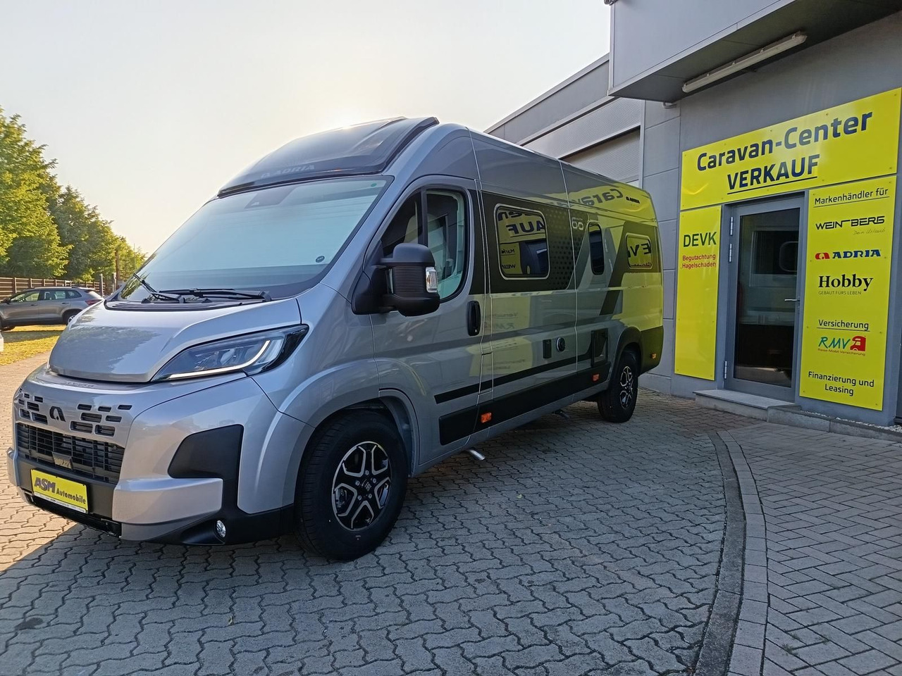Adria Twin "60Y" 640 SLB*180 PS*4,25t MAXI*COMBI D 6E* - Mobil kemping: gambar 4 Adria Twin "60Y" 640 SLB*180 PS*4,25t MAXI*COMBI D 6E* - Mobil kemping: gambar 4