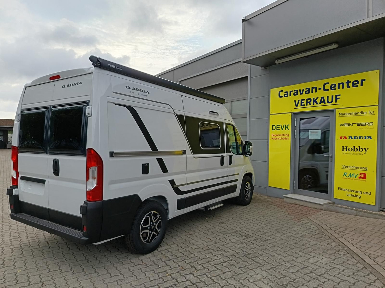 Adria Twin ALL-IN 540 SP*AUTOMATIK*SAFETY*STYLE*SOFORT - Mobil kemping: gambar 4 Adria Twin ALL-IN 540 SP*AUTOMATIK*SAFETY*STYLE*SOFORT - Mobil kemping: gambar 4
