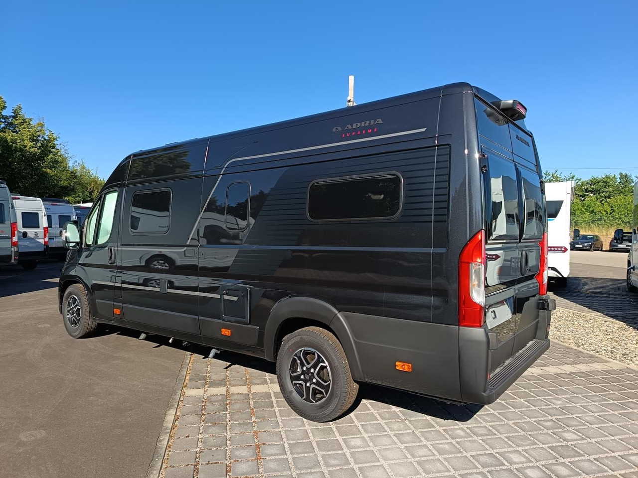 Adria Twin Edition 640 SGX Maxi 132kW*138L KÜHLSCHRANK - Mobil kemping: gambar 4 Adria Twin Edition 640 SGX Maxi 132kW*138L KÜHLSCHRANK - Mobil kemping: gambar 4