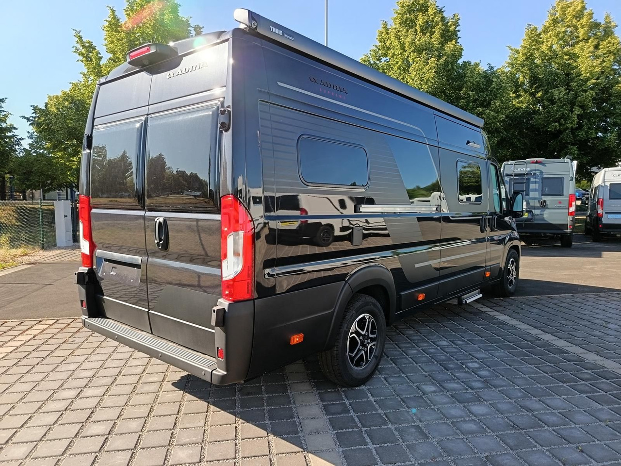 Adria Twin Edition 640 SGX Maxi 132kW*138L KÜHLSCHRANK - Mobil kemping: gambar 5 Adria Twin Edition 640 SGX Maxi 132kW*138L KÜHLSCHRANK - Mobil kemping: gambar 5
