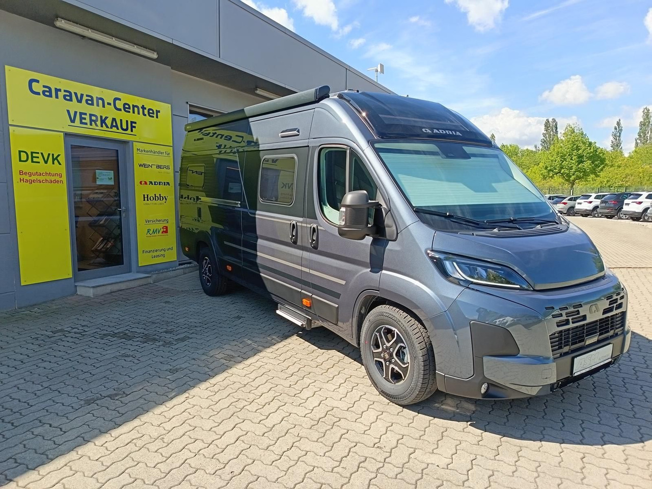Adria Twin Edition 640 SGX Maxi 132kW*138L KÜHLSCHRANK - Mobil kemping: gambar 2 Adria Twin Edition 640 SGX Maxi 132kW*138L KÜHLSCHRANK - Mobil kemping: gambar 2