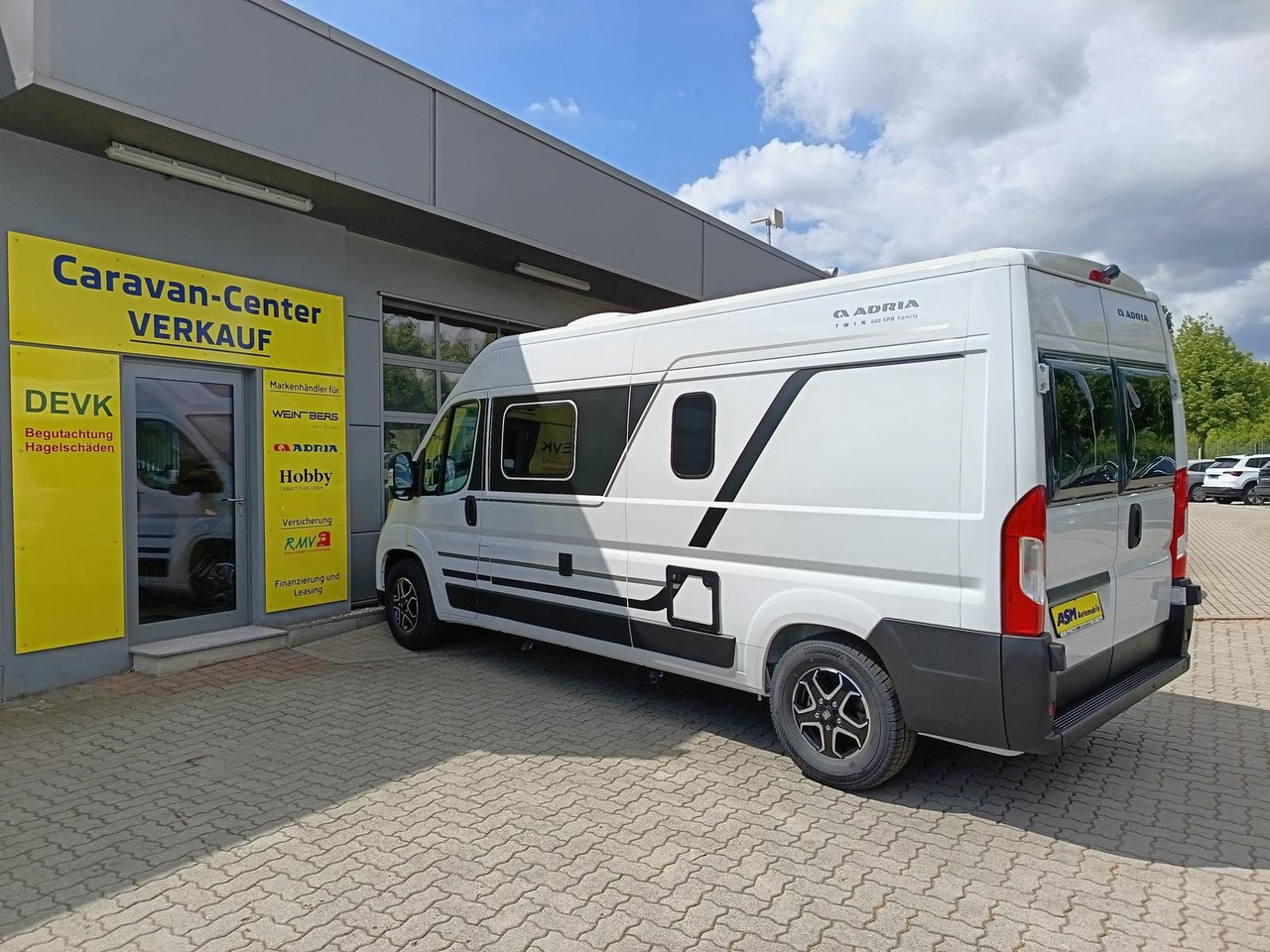Adria Twin Twin 600 SPB Family*SAFETY*STYLE*DAB*SOFORT - Mobil kemping: gambar 4 Adria Twin Twin 600 SPB Family*SAFETY*STYLE*DAB*SOFORT - Mobil kemping: gambar 4