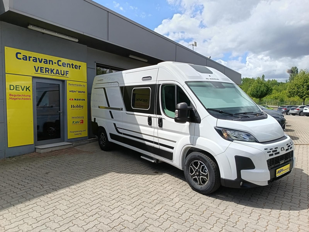Adria Twin Twin 600 SPB Family*SAFETY*STYLE*DAB*SOFORT - Mobil kemping: gambar 3 Adria Twin Twin 600 SPB Family*SAFETY*STYLE*DAB*SOFORT - Mobil kemping: gambar 3