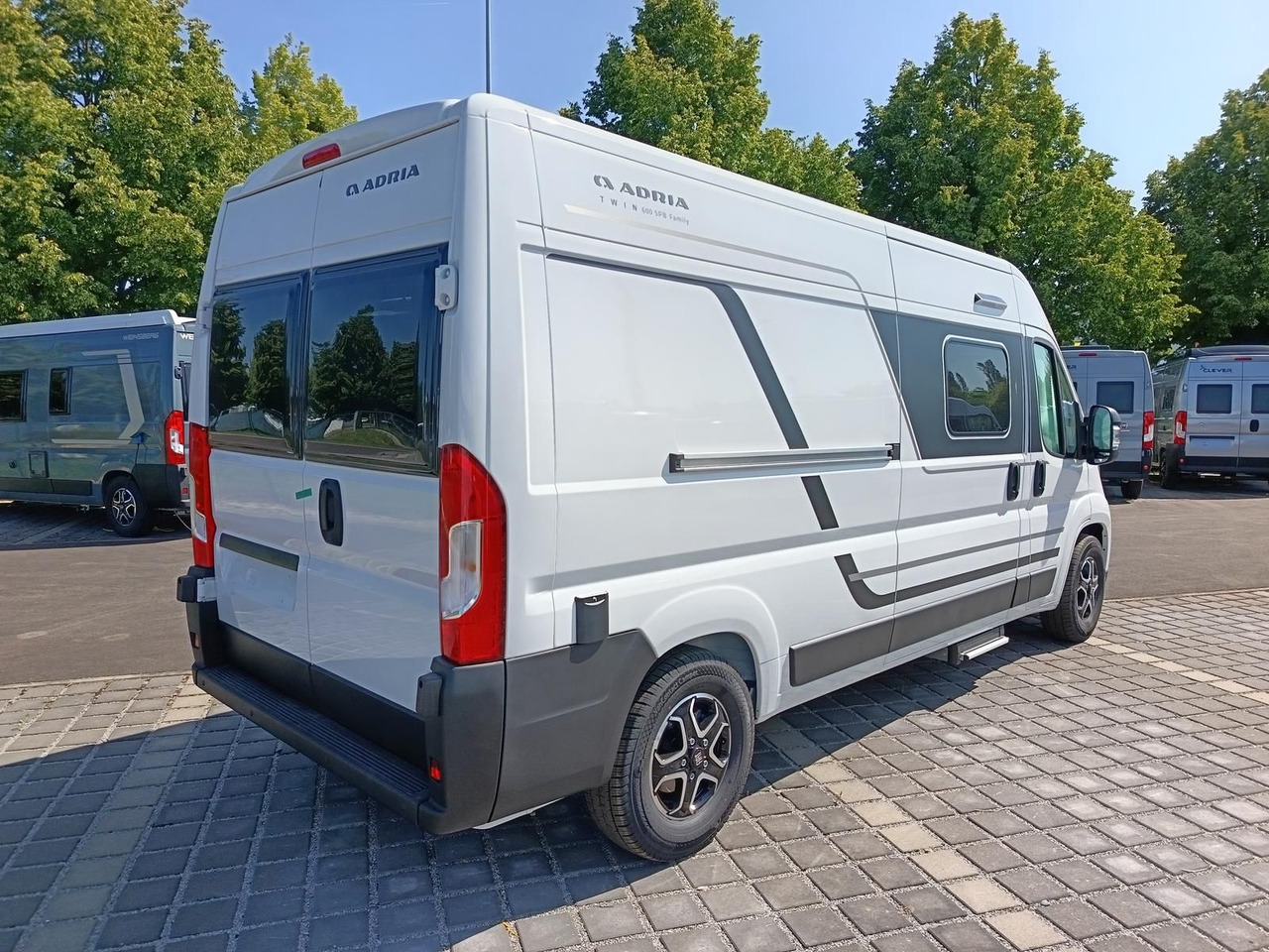 Adria Twin Twin 600 SPB Family*SAFETY+STYLE*DAB*SOFORT - Mobil kemping: gambar 5 Adria Twin Twin 600 SPB Family*SAFETY+STYLE*DAB*SOFORT - Mobil kemping: gambar 5