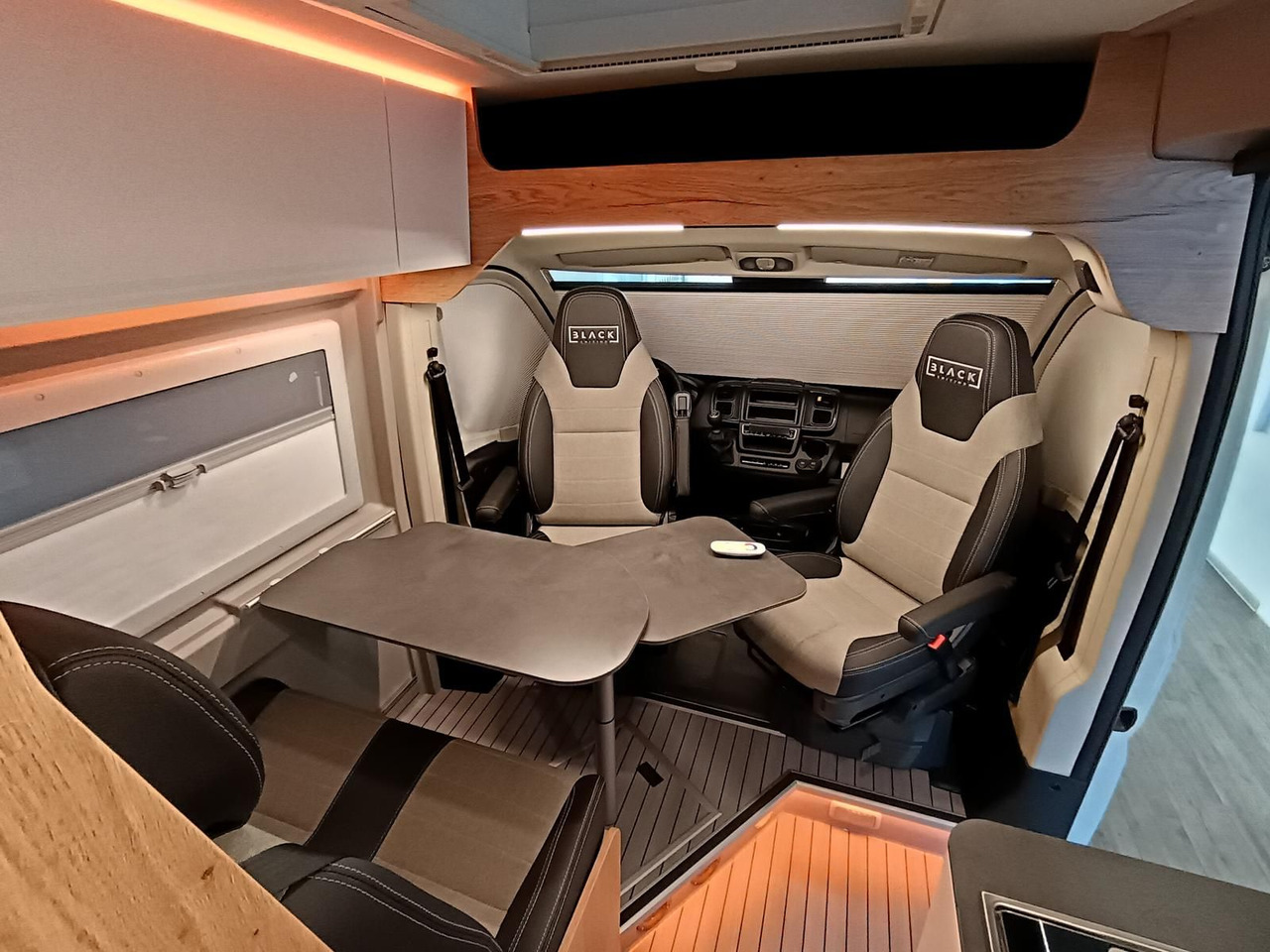 Mobil kemping Clever Celebration 600 MJ 24*KLIMAAUTOMATIK*ACC*SOFORT*: gambar 17 Mobil kemping Clever Celebration 600 MJ 24*KLIMAAUTOMATIK*ACC*SOFORT*: gambar 17