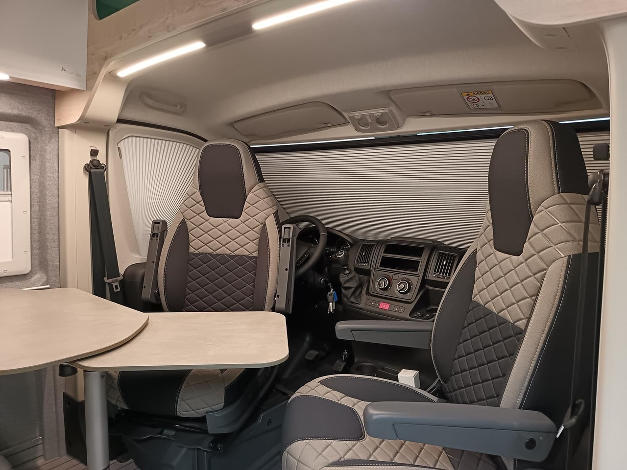 Clever Runner 636 2,2 165PS MJ2024*TRUMA C6 D + E*SHZ* - Mobil kemping: gambar 5 Clever Runner 636 2,2 165PS MJ2024*TRUMA C6 D + E*SHZ* - Mobil kemping: gambar 5