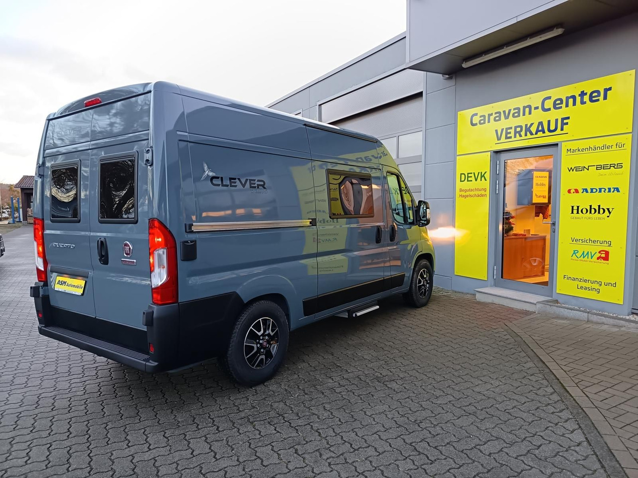 Clever Tour 540*BLACK EDITION*FINAL SALE RABATT*SOFORT* - Mobil kemping: gambar 5 Clever Tour 540*BLACK EDITION*FINAL SALE RABATT*SOFORT* - Mobil kemping: gambar 5