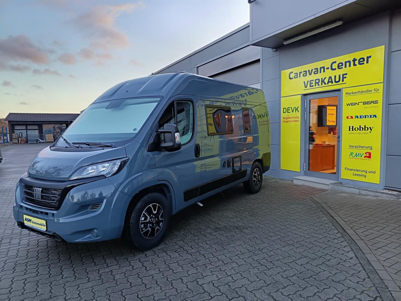 Clever Tour 540*BLACK EDITION*FINAL SALE RABATT*SOFORT* - Mobil kemping: gambar 4 Clever Tour 540*BLACK EDITION*FINAL SALE RABATT*SOFORT* - Mobil kemping: gambar 4