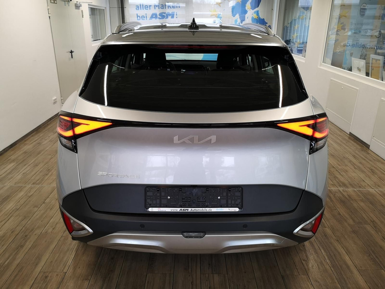 Kia Sportage 1.6 T DCT Urban+LED+R-KAM+NAVI+PDC+SHZ+ - Mobil SUV: gambar 4 Kia Sportage 1.6 T DCT Urban+LED+R-KAM+NAVI+PDC+SHZ+ - Mobil SUV: gambar 4