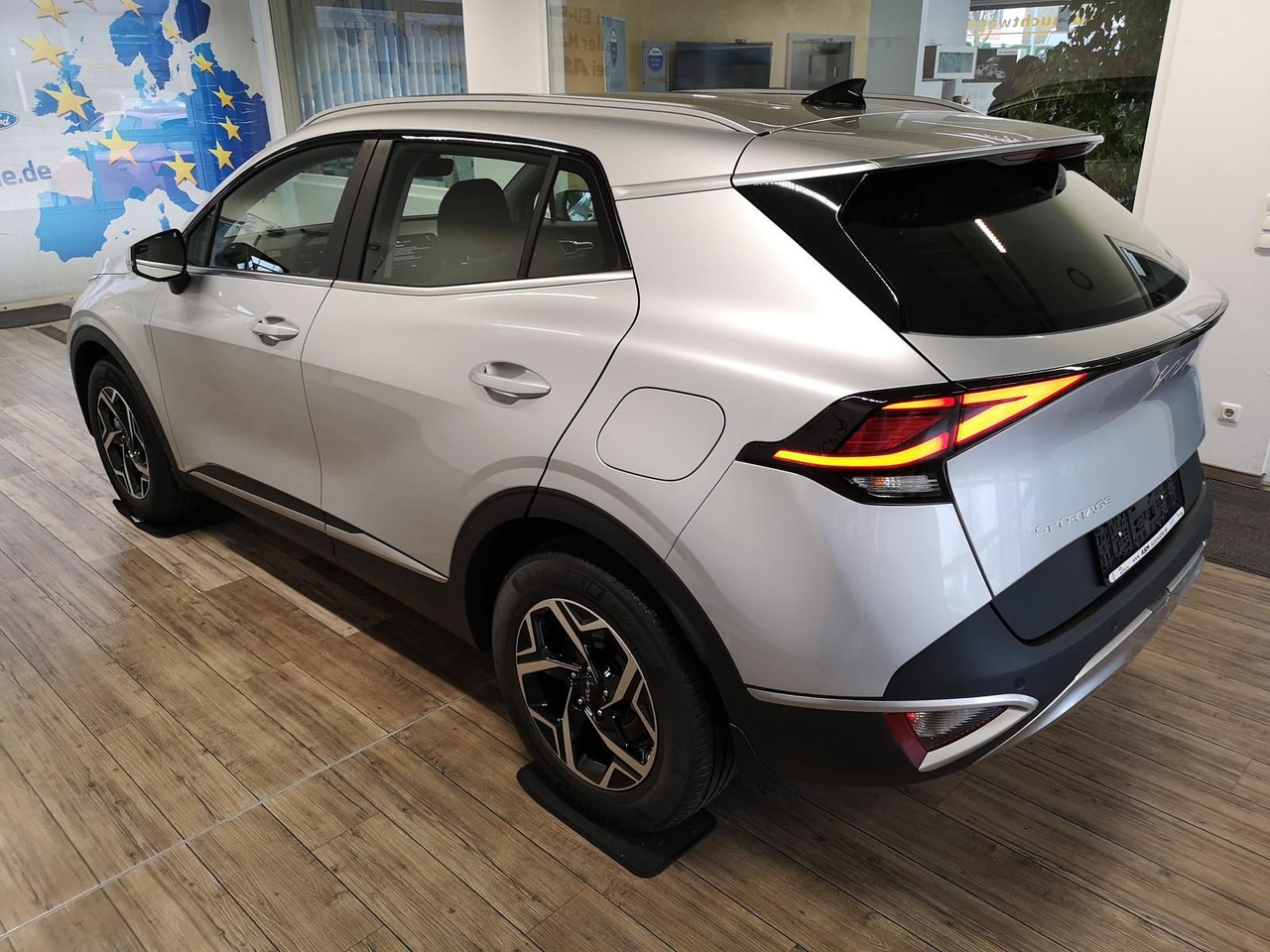 Kia Sportage 1.6 T DCT Urban+LED+R-KAM+NAVI+PDC+SHZ+ - Mobil SUV: gambar 3 Kia Sportage 1.6 T DCT Urban+LED+R-KAM+NAVI+PDC+SHZ+ - Mobil SUV: gambar 3