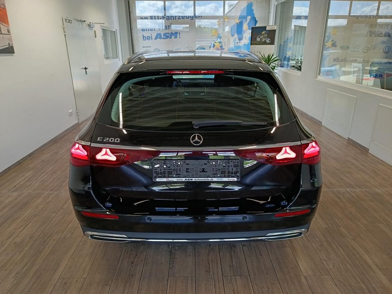 Mercedes-Benz E 200 Avantgarde Advanced*PSD*LED*NAVI*ACC* - Station wagon: gambar 5 Mercedes-Benz E 200 Avantgarde Advanced*PSD*LED*NAVI*ACC* - Station wagon: gambar 5