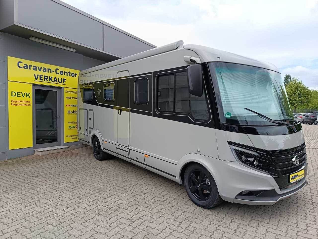 Niesmann + Bischoff iSmove 6.9 E 132 kW*AHK*SOLAR*SAT*TV*DACHKLIMA* - Mobil rumah terintegrasi: gambar 2 Niesmann + Bischoff iSmove 6.9 E 132 kW*AHK*SOLAR*SAT*TV*DACHKLIMA* - Mobil rumah terintegrasi: gambar 2