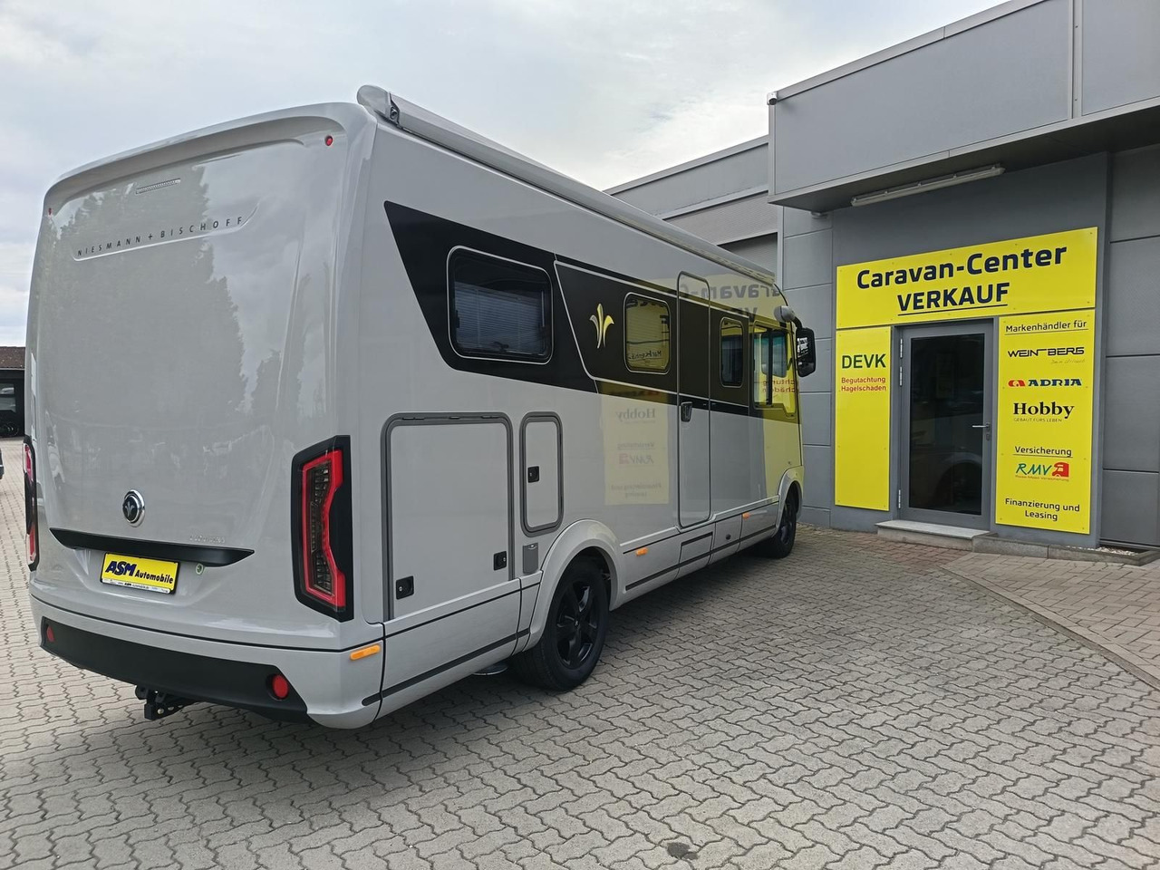 Niesmann + Bischoff iSmove 6.9 E 132 kW*AHK*SOLAR*SAT*TV*DACHKLIMA* - Mobil rumah terintegrasi: gambar 5 Niesmann + Bischoff iSmove 6.9 E 132 kW*AHK*SOLAR*SAT*TV*DACHKLIMA* - Mobil rumah terintegrasi: gambar 5