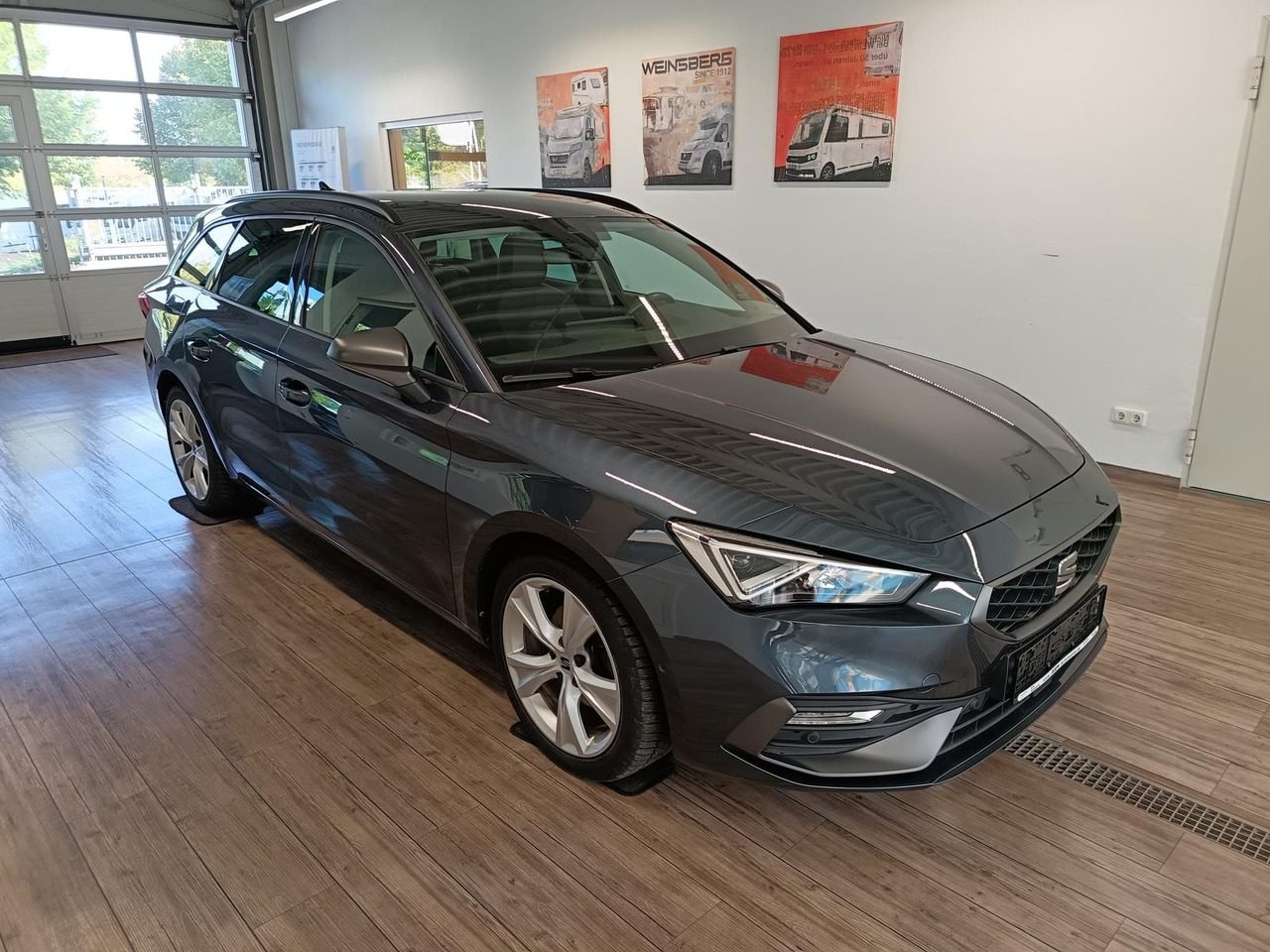 Seat Leon Sportstourer 1,5TSI FR*NAVI*LED*SOUND*R-KAM - Station wagon: gambar 3 Seat Leon Sportstourer 1,5TSI FR*NAVI*LED*SOUND*R-KAM - Station wagon: gambar 3