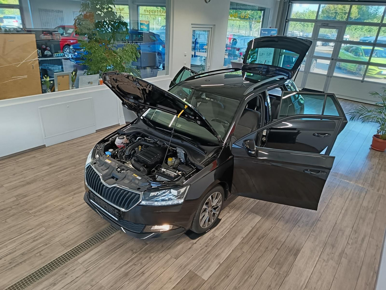 Skoda Fabia Ambition Combi 1,0 TSI*Bi-LED*NAVI*SHZ*DAB - Mobil: gambar 2 Skoda Fabia Ambition Combi 1,0 TSI*Bi-LED*NAVI*SHZ*DAB - Mobil: gambar 2