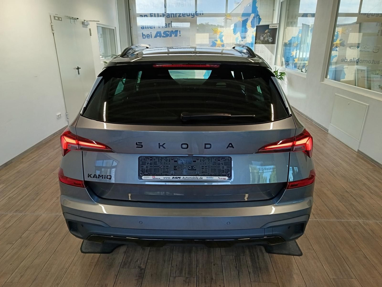 Skoda Kamiq Monte Carlo 1,5 TSI DSG*AHK*PANO*LED*ACC* - Mobil SUV: gambar 5 Skoda Kamiq Monte Carlo 1,5 TSI DSG*AHK*PANO*LED*ACC* - Mobil SUV: gambar 5