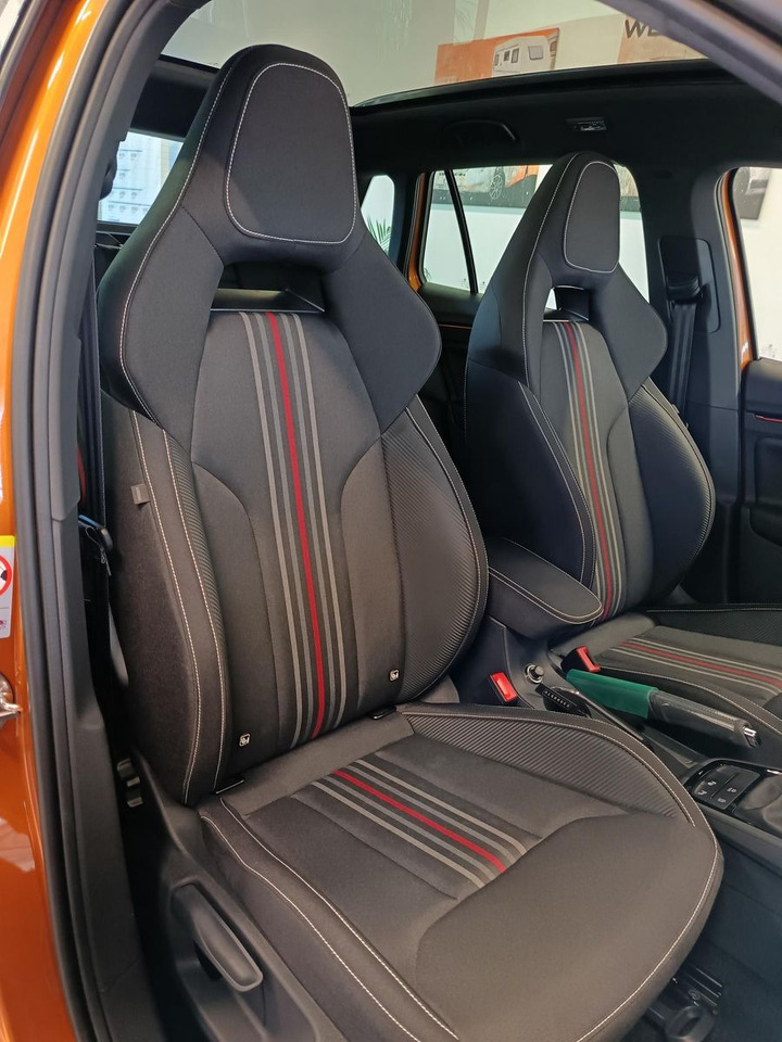 Mobil SUV Skoda Kamiq Monte Carlo 1,5 TSI DSG*PANO*AHK*5J.GARANT: gambar 18