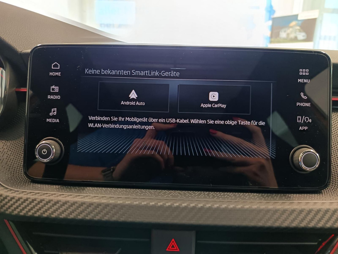 Mobil SUV Skoda Kamiq Monte Carlo 1,5 TSI DSG*PANO*AHK*5J.GARANT: gambar 12