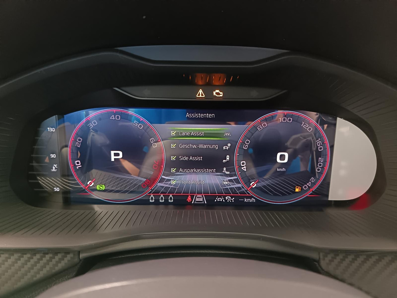 Mobil SUV Skoda Kamiq Monte Carlo 1,5 TSI DSG*PANO*AHK*5J.GARANT: gambar 9