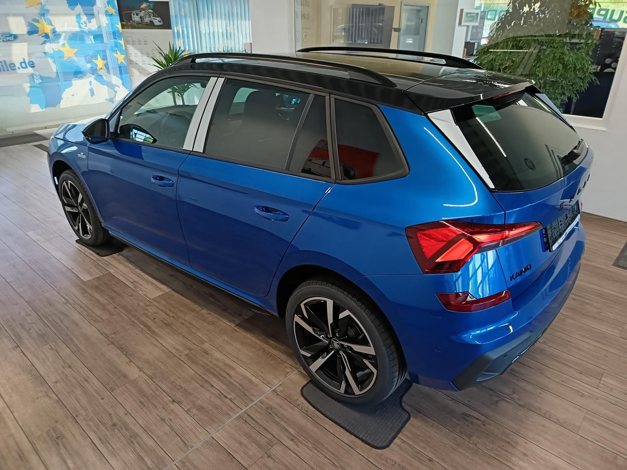 Skoda Kamiq Monte Carlo 1,5 TSI DSG*PANO*AHK*5J.GARANT - Mobil SUV: gambar 4 Skoda Kamiq Monte Carlo 1,5 TSI DSG*PANO*AHK*5J.GARANT - Mobil SUV: gambar 4