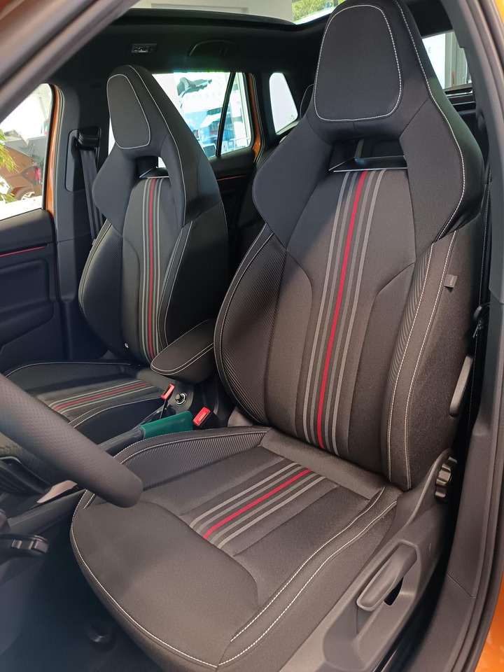 Mobil SUV Skoda Kamiq Monte Carlo 1,5 TSI DSG*PANO*AHK*5J.GARANT: gambar 16