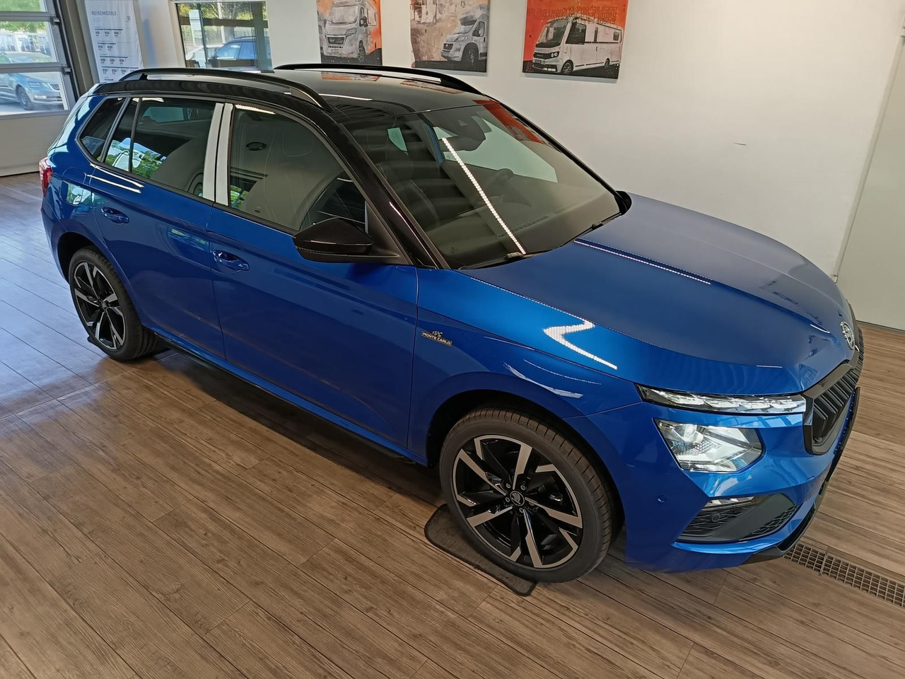 Skoda Kamiq Monte Carlo 1,5 TSI DSG*PANO*AHK*5J.GARANT - Mobil SUV: gambar 3 Skoda Kamiq Monte Carlo 1,5 TSI DSG*PANO*AHK*5J.GARANT - Mobil SUV: gambar 3