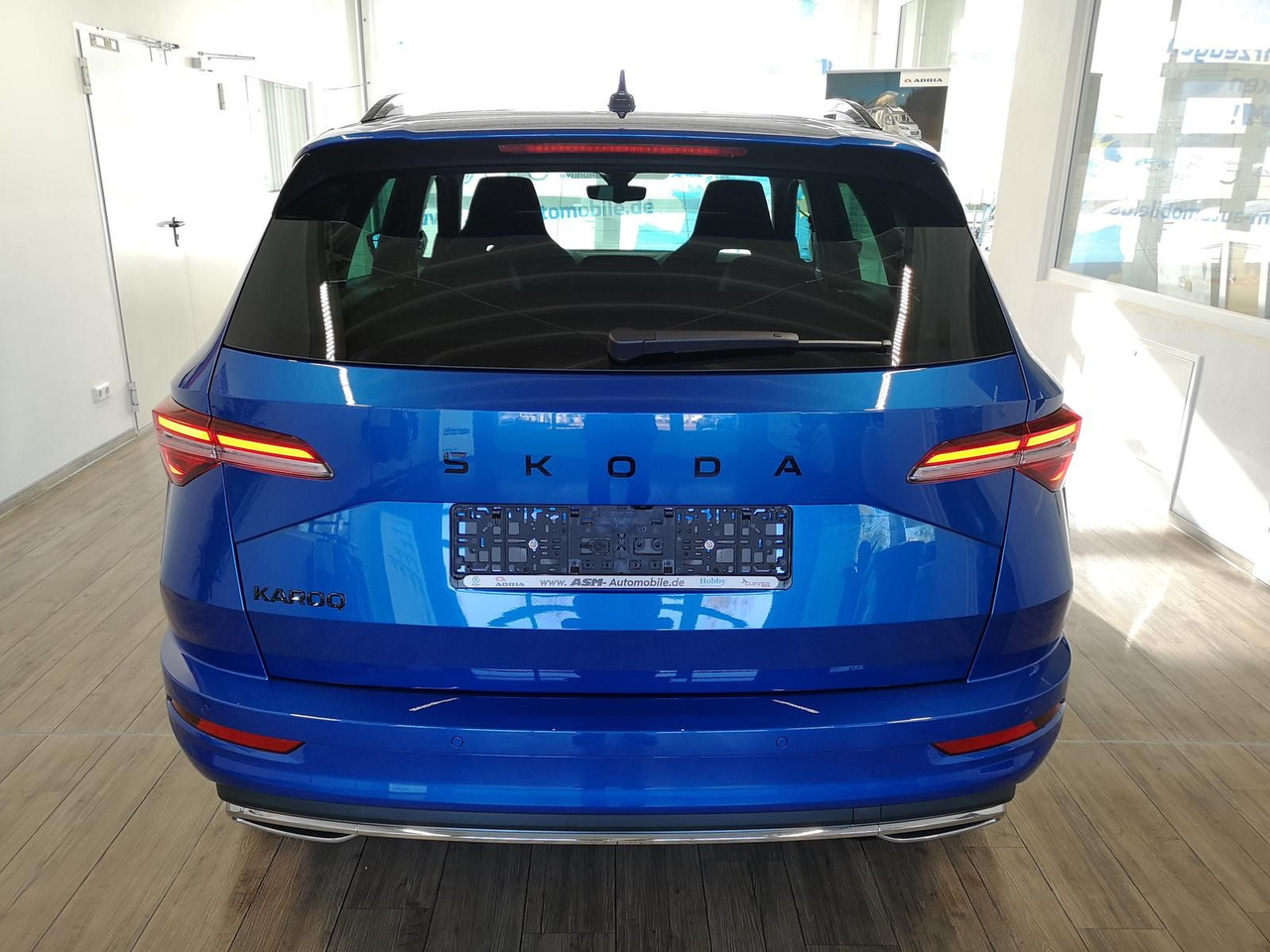 Skoda Karoq Sportline 1,5 TSI DSG*AHK*360°5J.GARANTIE* - Mobil SUV: gambar 5 Skoda Karoq Sportline 1,5 TSI DSG*AHK*360°5J.GARANTIE* - Mobil SUV: gambar 5