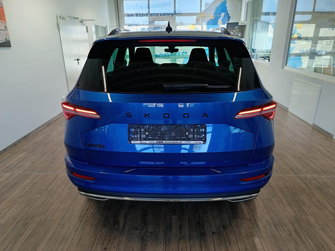 Skoda Karoq Sportline 1,5TSI DSG*AHK*360°*5J.GARANTIE* - Mobil SUV: gambar 5 Skoda Karoq Sportline 1,5TSI DSG*AHK*360°*5J.GARANTIE* - Mobil SUV: gambar 5