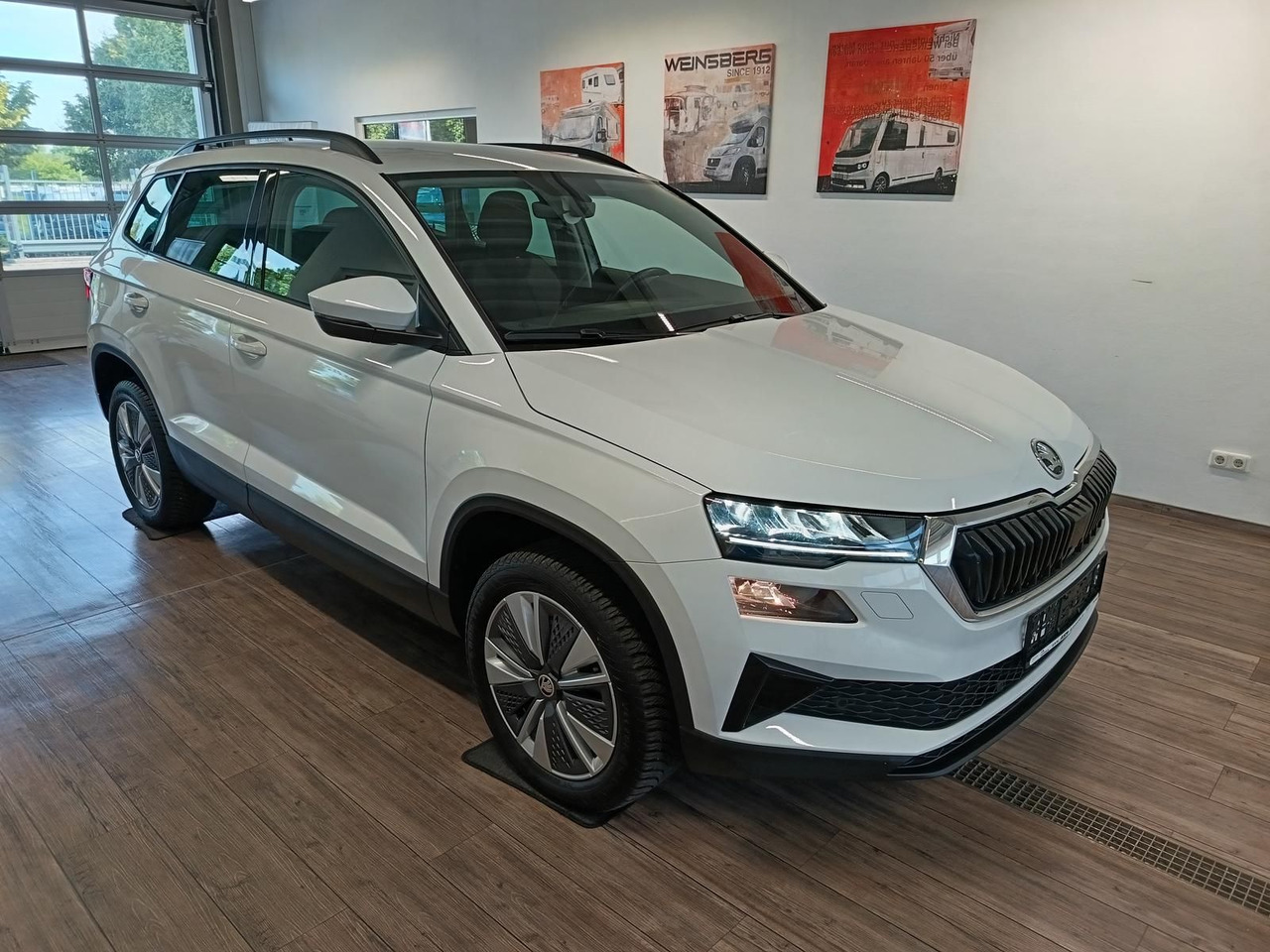 Skoda Karoq Style 1,5TSI DSG*AHK-VORBER*NAVI*LED*R-KAM - Mobil SUV: gambar 3 Skoda Karoq Style 1,5TSI DSG*AHK-VORBER*NAVI*LED*R-KAM - Mobil SUV: gambar 3