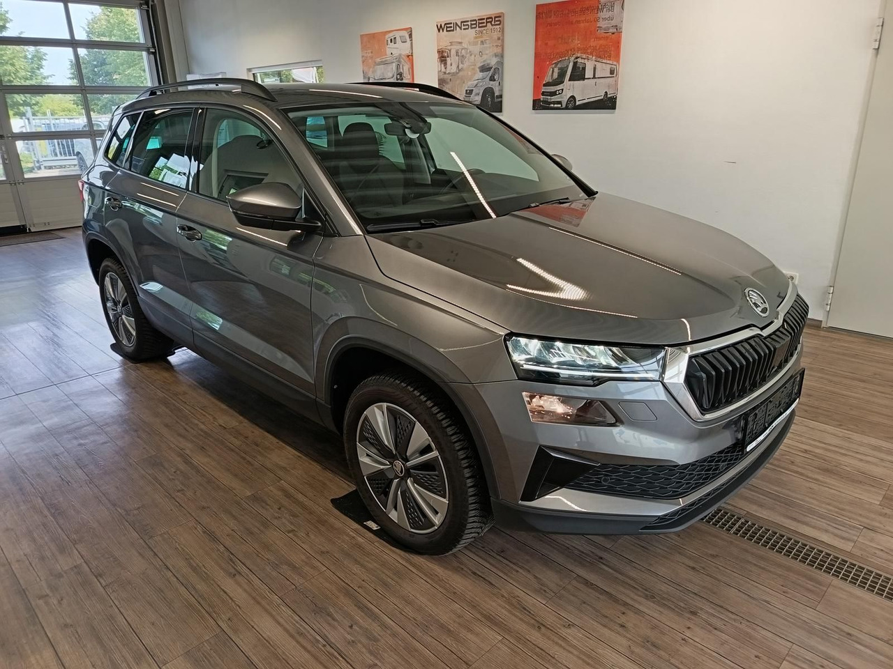 Skoda Karoq Style 1,5TSI DSG*AHK-VORBER*NAVI*LED*R-KAM - Mobil SUV: gambar 3 Skoda Karoq Style 1,5TSI DSG*AHK-VORBER*NAVI*LED*R-KAM - Mobil SUV: gambar 3