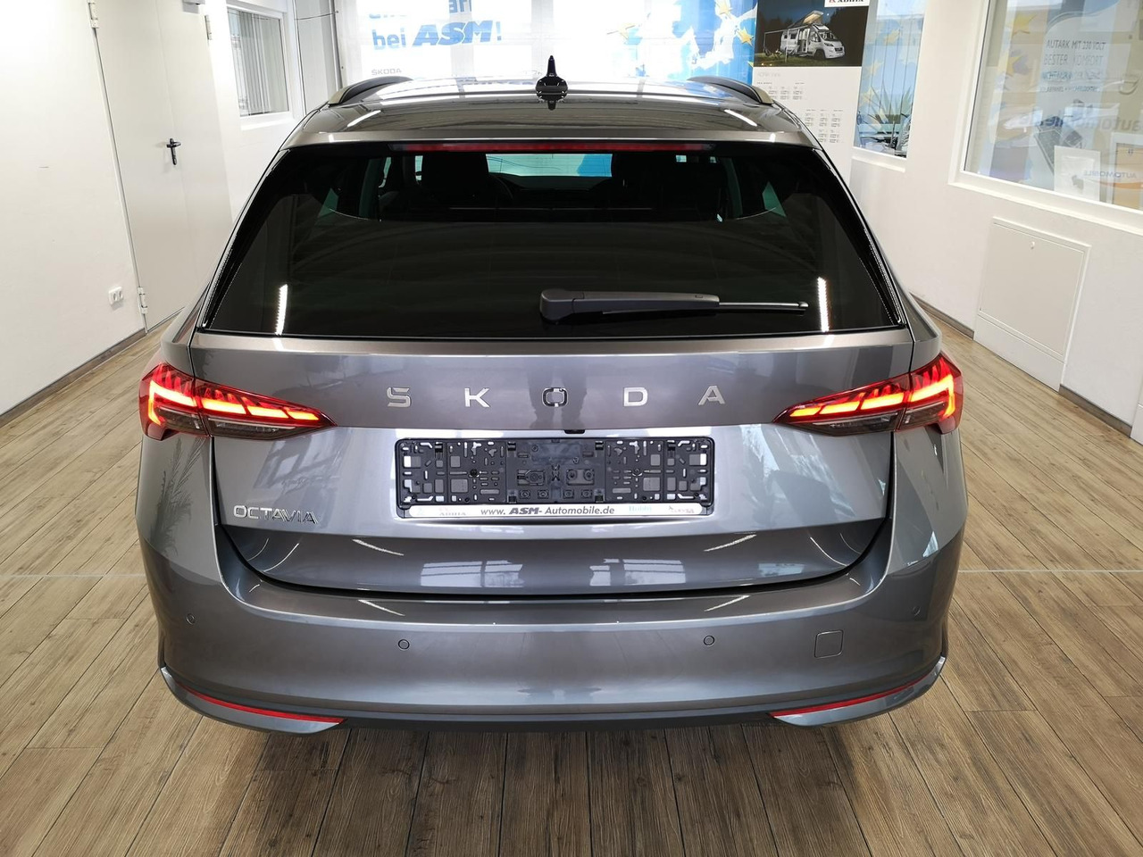 Skoda Octavia Combi Selection DSG*LED*ACC*WINTERPAKET* - Mobil: gambar 5 Skoda Octavia Combi Selection DSG*LED*ACC*WINTERPAKET* - Mobil: gambar 5