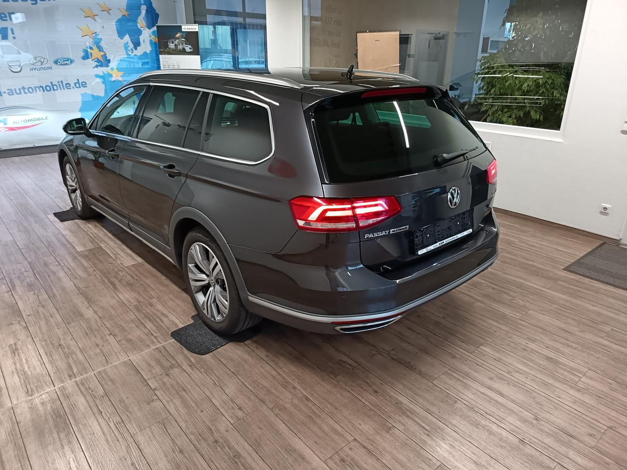 Volkswagen Passat Alltrack 2,0TDI DSG 4x4*360°*NAVI*ACC*LED - Station wagon: gambar 4 Volkswagen Passat Alltrack 2,0TDI DSG 4x4*360°*NAVI*ACC*LED - Station wagon: gambar 4