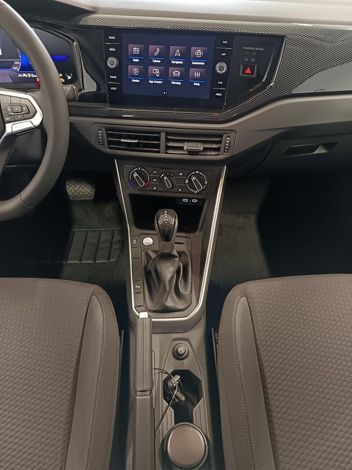 Mobil Volkswagen Polo Life 1.0 TSI 70kW DSG*LED*ACC*R-KAM*DAB*PDC: gambar 10