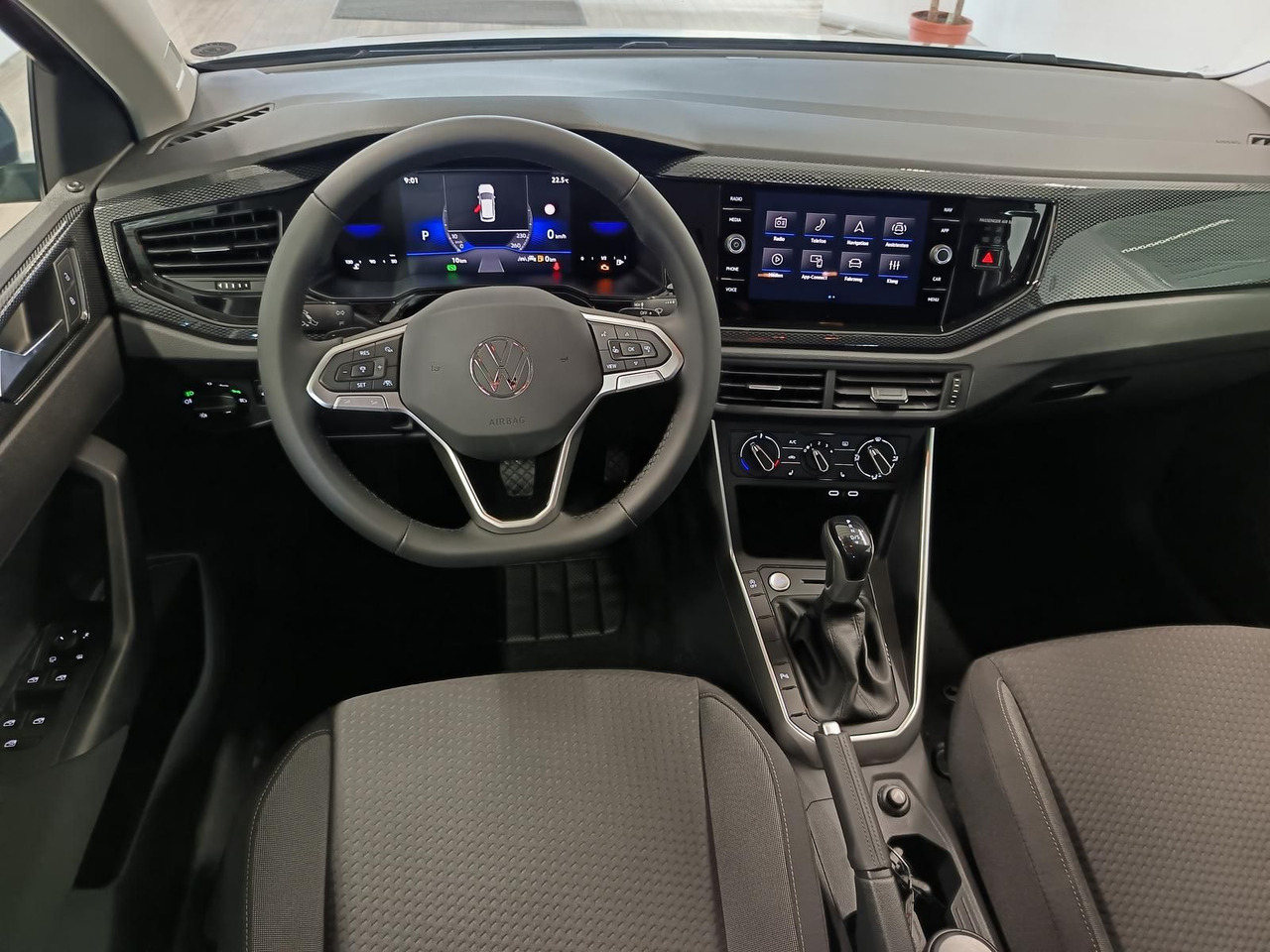 Mobil Volkswagen Polo Life 1.0 TSI 70kW DSG*LED*ACC*R-KAM*DAB*PDC: gambar 7