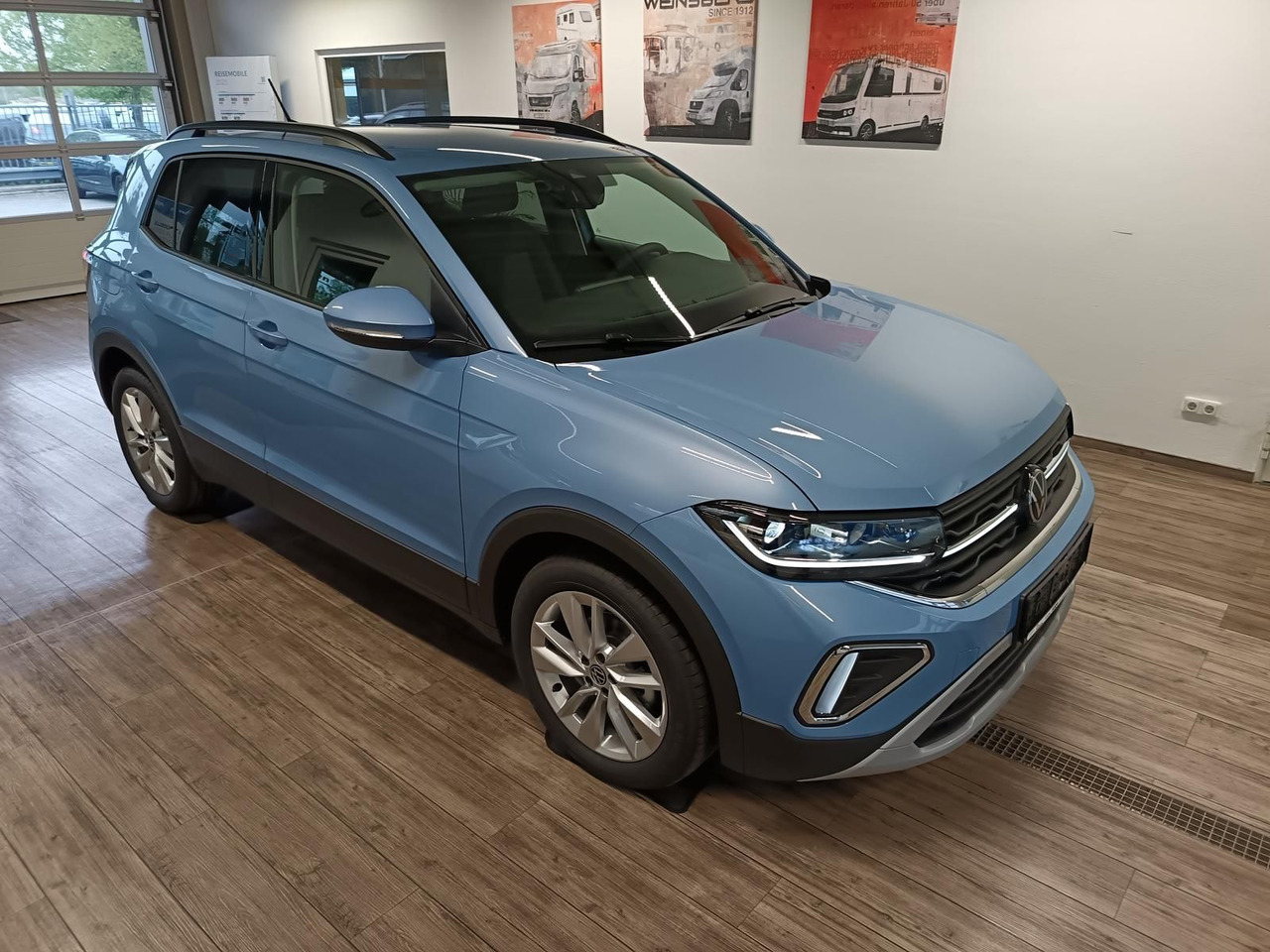 Volkswagen T-Cross Life 1.5 TSI DSG*AHK*MATRIX LED*ACC*SHZ* - Mobil SUV: gambar 3 Volkswagen T-Cross Life 1.5 TSI DSG*AHK*MATRIX LED*ACC*SHZ* - Mobil SUV: gambar 3