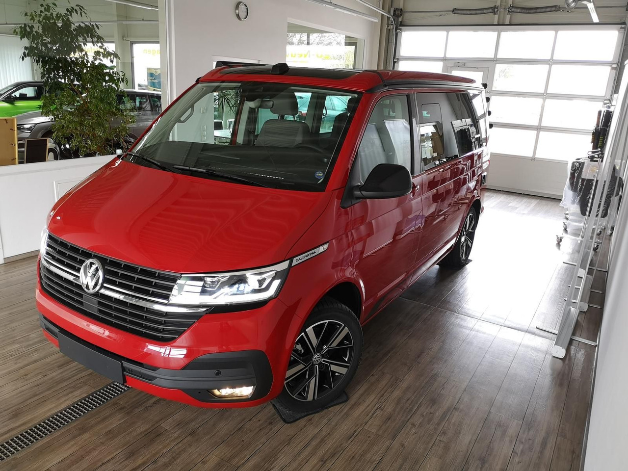 Volkswagen T6.1 California Coast DSG*SONDERZINSAKTION 3,99% - Van penumpang: gambar 4 Volkswagen T6.1 California Coast DSG*SONDERZINSAKTION 3,99% - Van penumpang: gambar 4