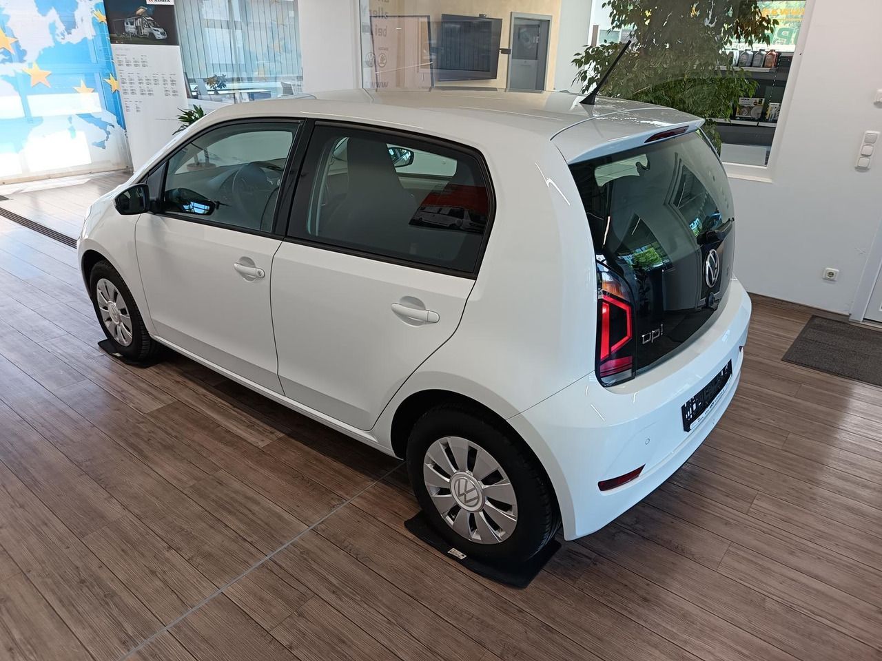 Volkswagen up! move up! 1.0*R-KAM*PDC*SHZ*MAPS+MORE*DAB*NSW - Mobil: gambar 4 Volkswagen up! move up! 1.0*R-KAM*PDC*SHZ*MAPS+MORE*DAB*NSW - Mobil: gambar 4