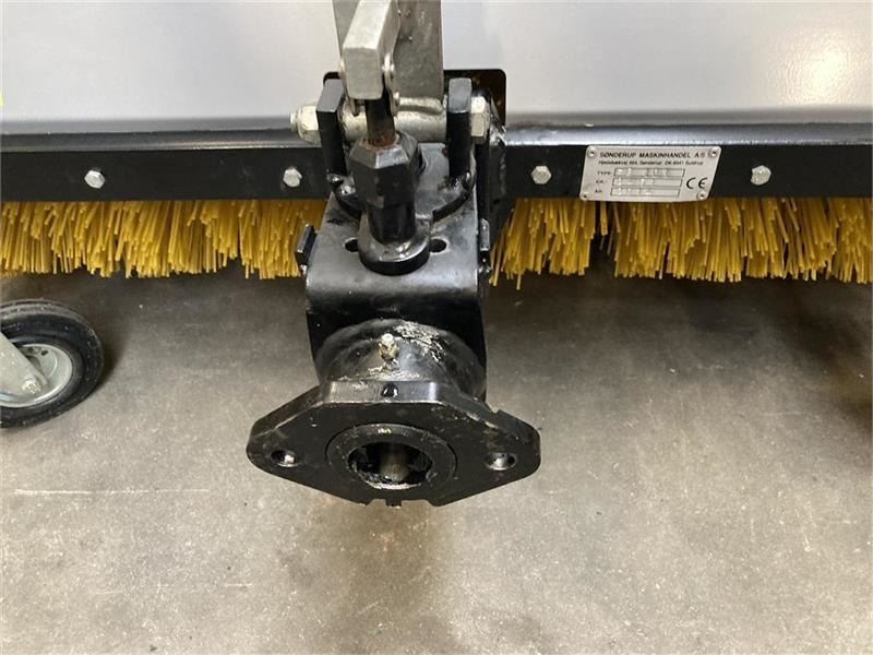 BCS 100 cm kraftig kost ø450 - Sapu: gambar 4 BCS 100 cm kraftig kost ø450 - Sapu: gambar 4