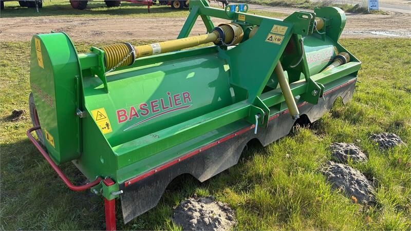 Baselier 4LKB320 - Mesin pemotong daun kentang: gambar 3 Baselier 4LKB320 - Mesin pemotong daun kentang: gambar 3