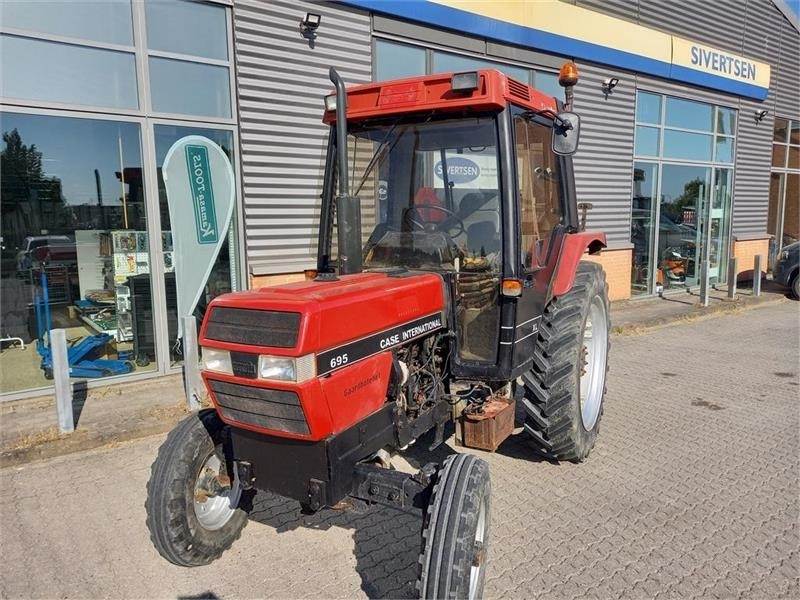 Case IH 695 XL - Traktor: gambar 2 Case IH 695 XL - Traktor: gambar 2