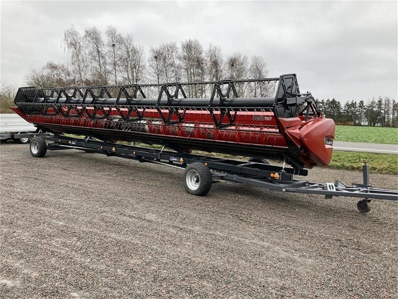 Case IH Axial Flow 8240 - Pemanen gabungan: gambar 2 Case IH Axial Flow 8240 - Pemanen gabungan: gambar 2