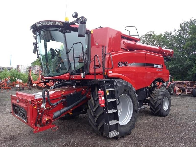 Case IH Axial Flow 9240 - Pemanen gabungan: gambar 1 Case IH Axial Flow 9240 - Pemanen gabungan: gambar 1