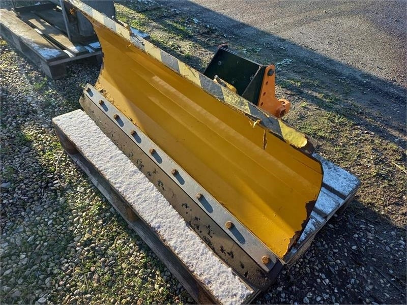 GMR FS1300L Med A-ramme kat. 0 eller Stiga Titan ophæn - Bajak salju untuk Peralatan pertanian: gambar 2 GMR FS1300L Med A-ramme kat. 0 eller Stiga Titan ophæn - Bajak salju untuk Peralatan pertanian: gambar 2